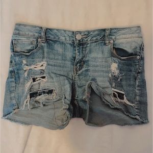 Maurice’s distressed jean shorts size 9/10